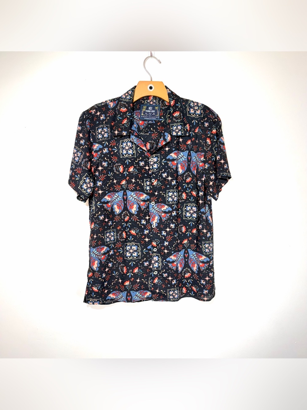 MIX by Wanted Navy Floral & Butterfly Short Sleeve Button-Down Shirt